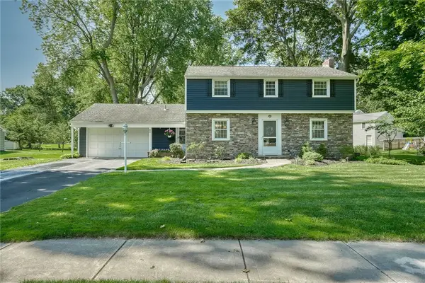 25 Lake Lea Road, Rochester, NY 14617