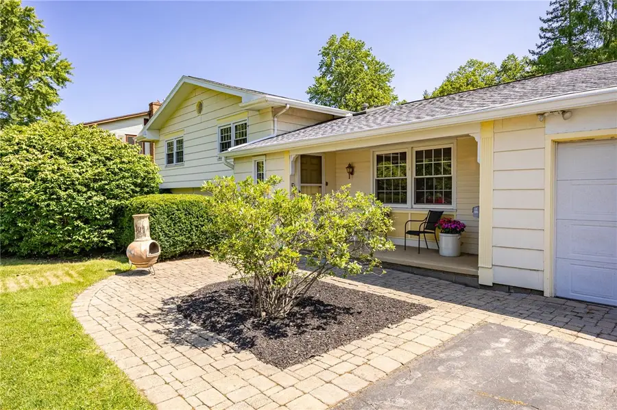 512 Black Walnut Drive, Rochester, NY 14615 - #2