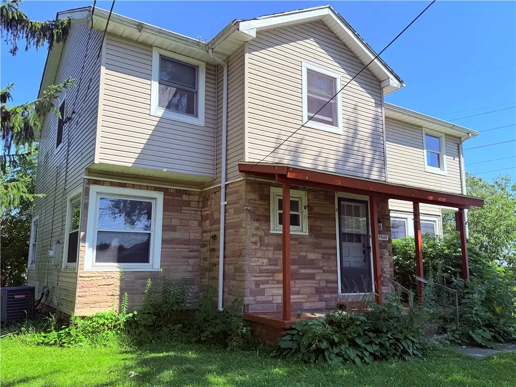 5945 Ward Road, Sanborn, NY 14132 - #1