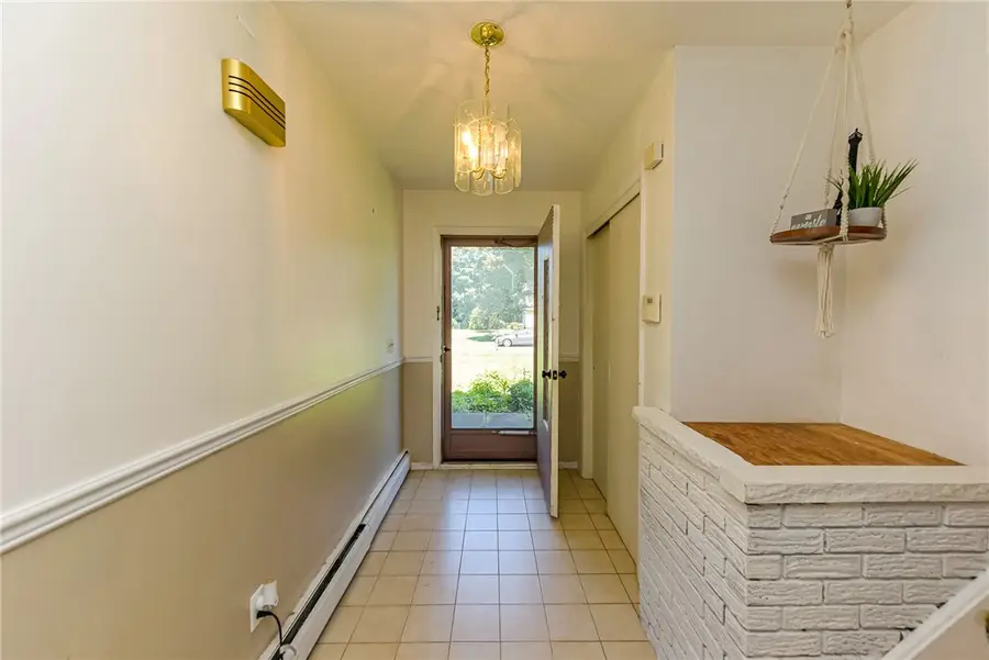 35 Lee Circle Drive, Rochester, NY 14626 - #3