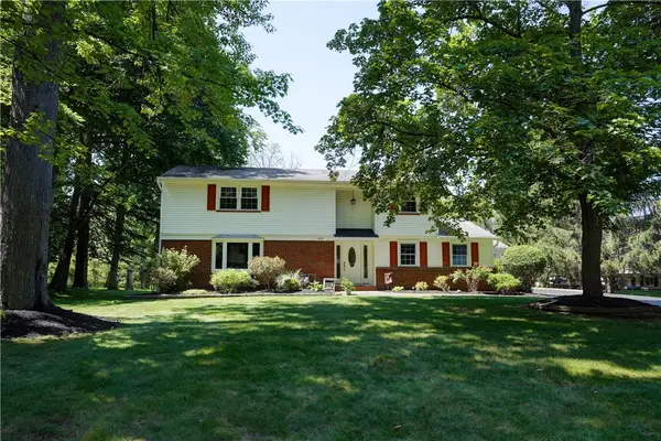 633 Sequoia Drive, Webster, NY 14580