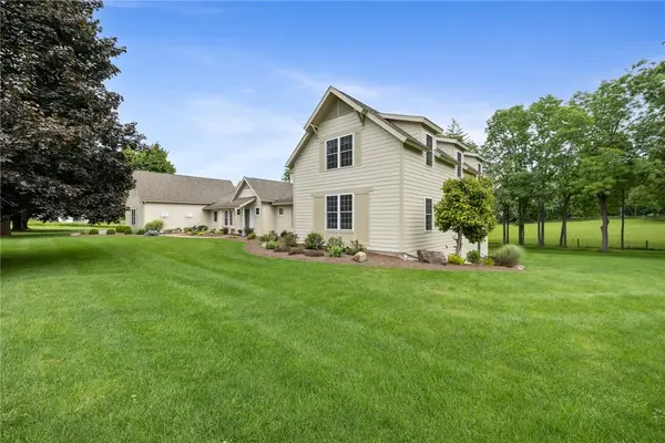 326 W Bloomfield Road, Pittsford, NY 14534
