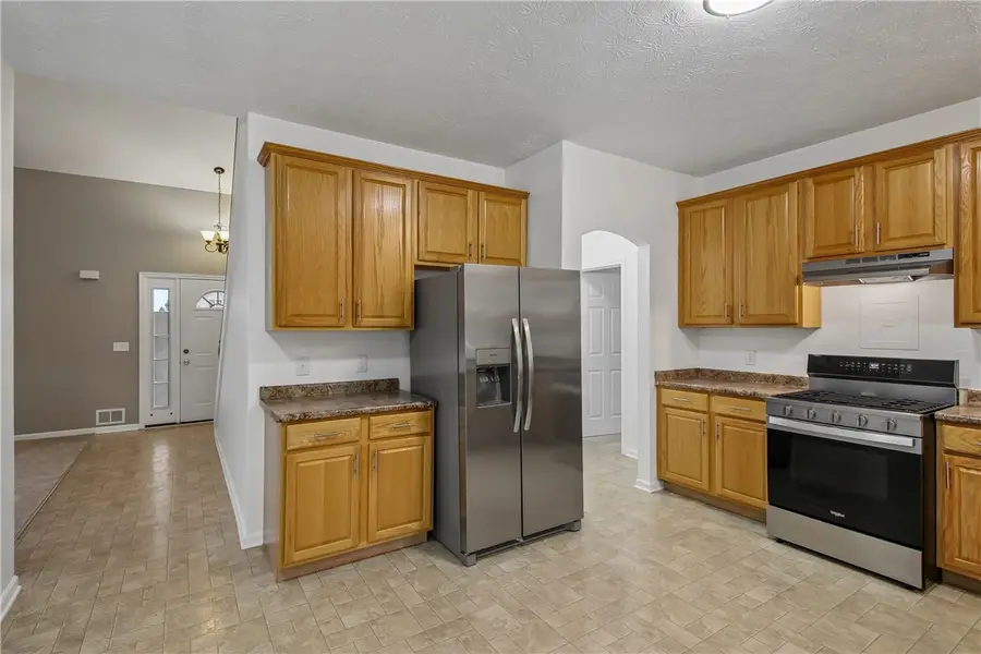 5704 Yanni Ct, Avon, NY 14414 - #2