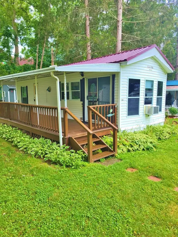 105 Indian Village Park, Middlesex, NY 14507