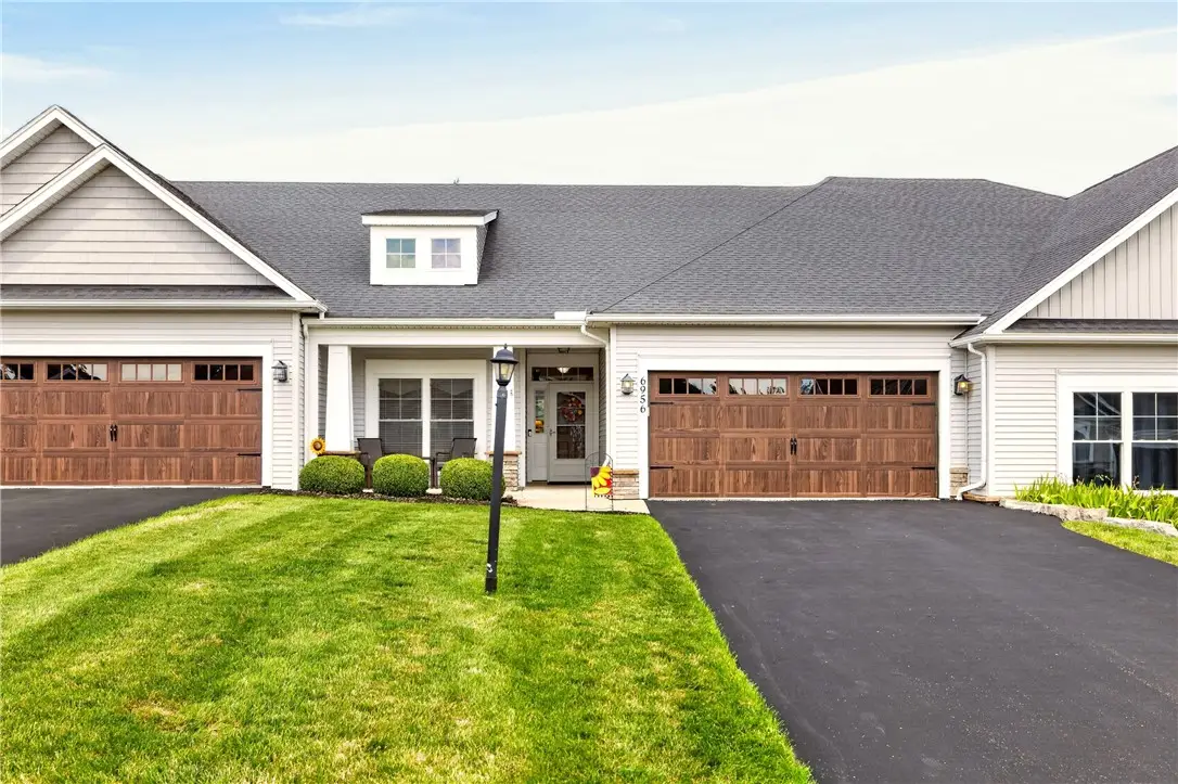 6956 Wyndham Hl, Victor, NY 14564 - #1