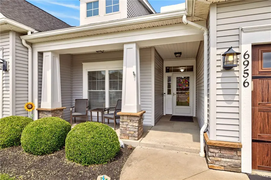 6956 Wyndham Hl, Victor, NY 14564 - #3
