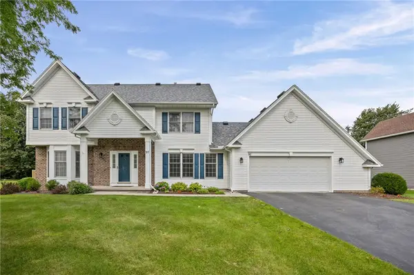 97 Wakecliffe Dr, Rochester, NY 14616