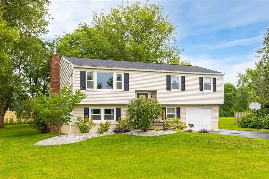 1964 Paddy Ln, Ontario, NY 14519 - #2