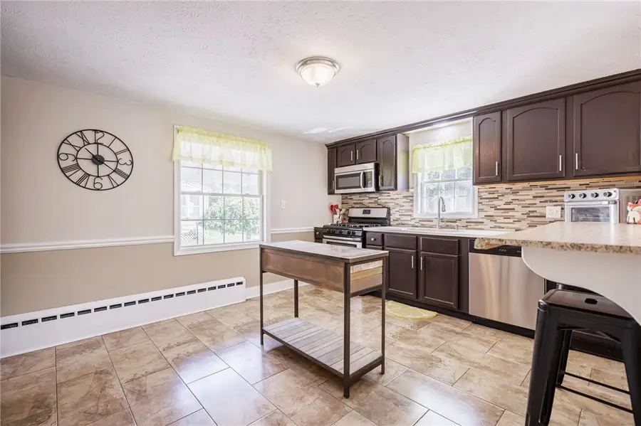 730 Peirson Avenue, Newark, NY 14513 - #3