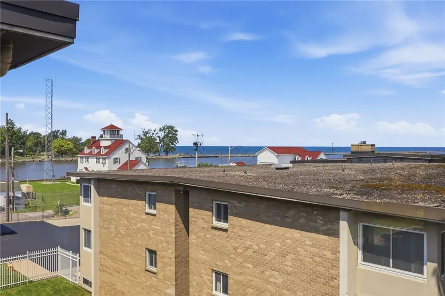 811 Westage At The Harbor, Rochester, NY 14617 - #3