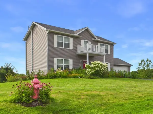 150 Woodsedge Drive, Lansing, NY 14882