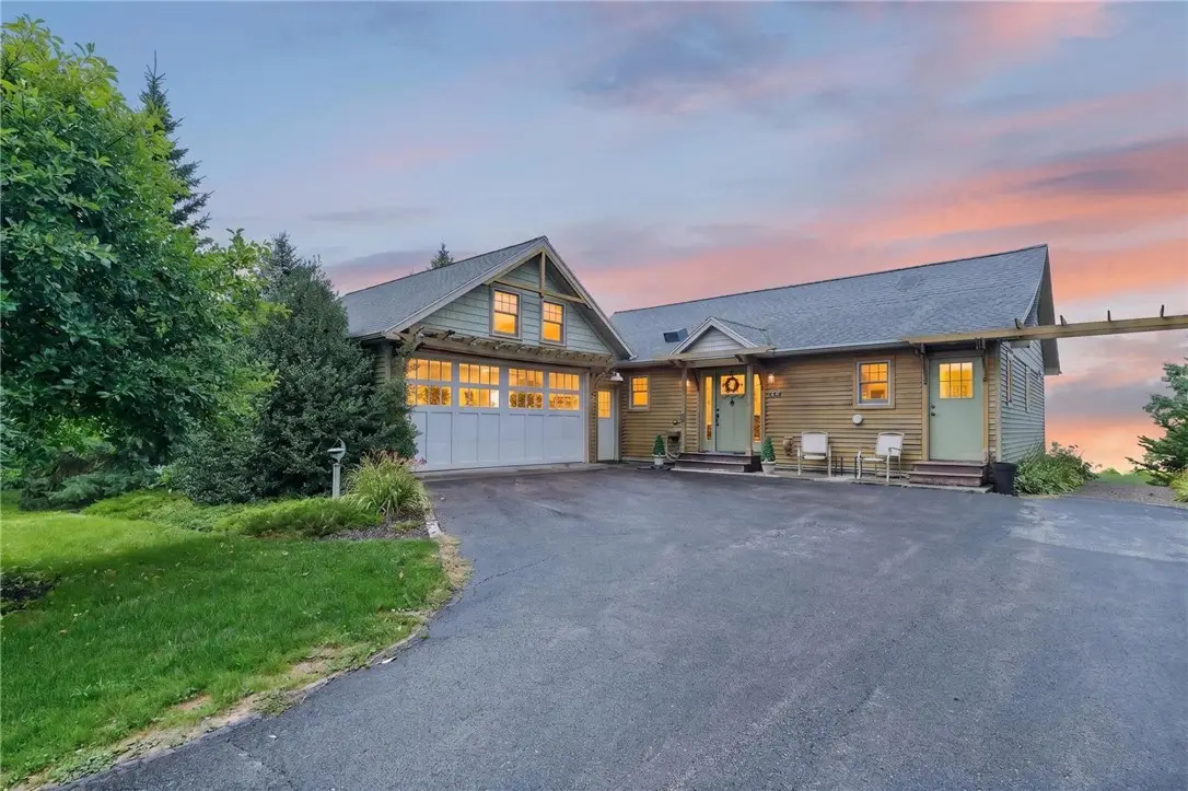 4609 Spinnaker Lane, Williamson, NY 14589 - #1