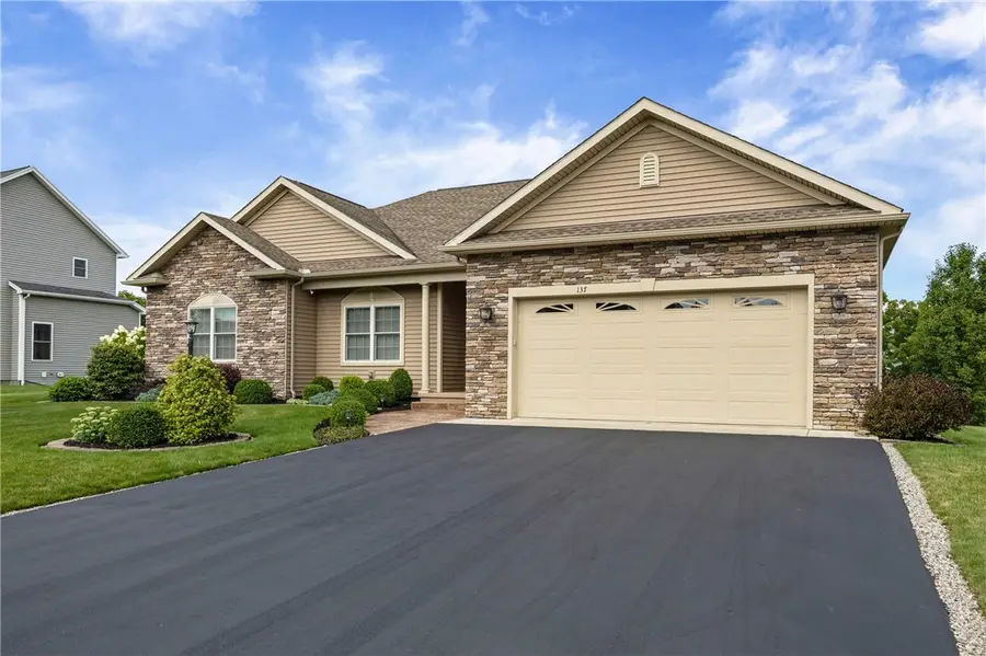 137 Kensington Court, Livonia, NY 14487 - #3