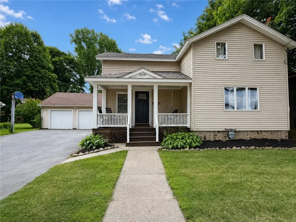209 Church Street, Newark, NY 14513 - #1