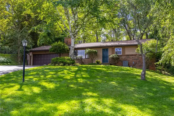 48 Kings Lacey, Fairport, NY 14450