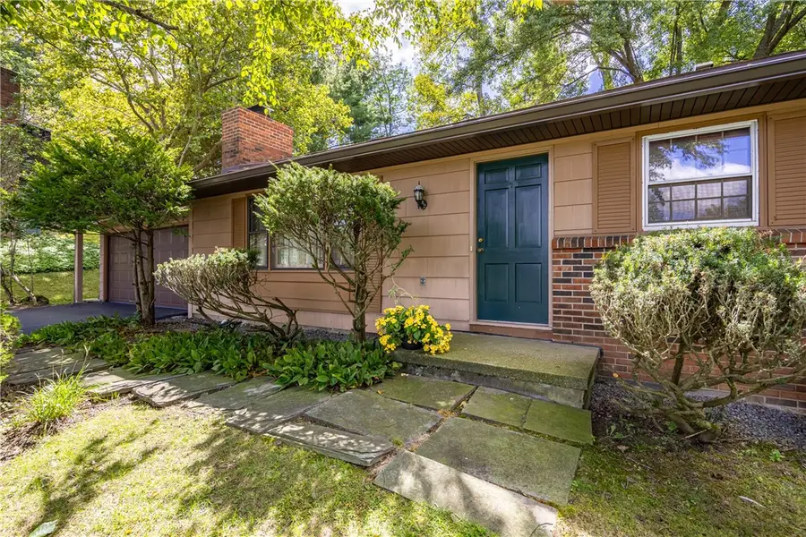 48 Kings Lacey, Fairport, NY 14450 - #3