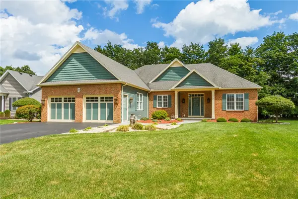 95 Seawatch Trail, Webster, NY 14580