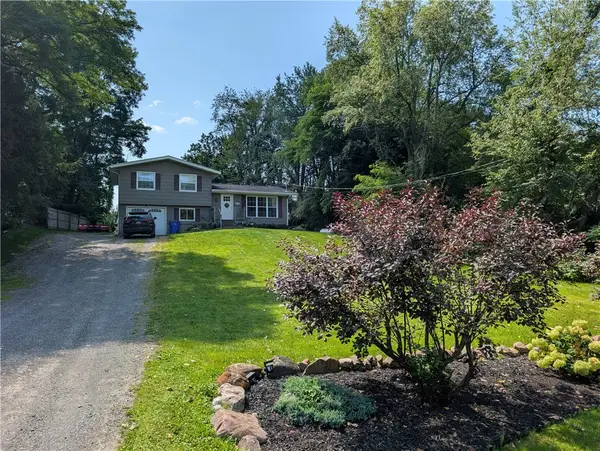 16498 4th Section Road, Holley, NY 14470