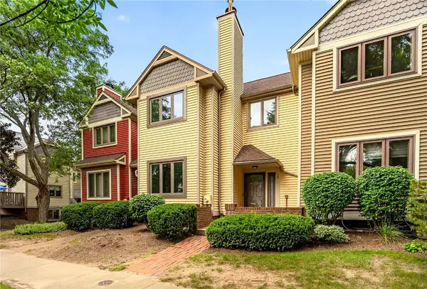 18 Cornhill Place, Rochester, NY 14608