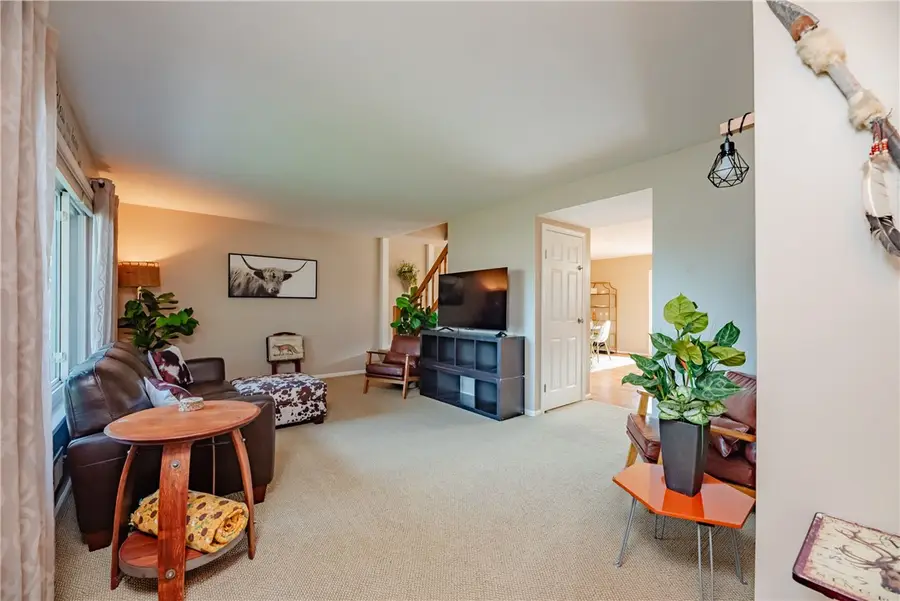 78 Camberley Place, Penfield, NY 14526 - #3