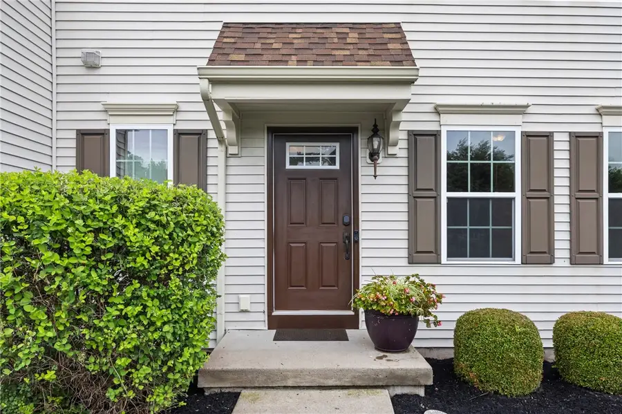 6598 Bradhurst St, Victor, NY 14564 - #3