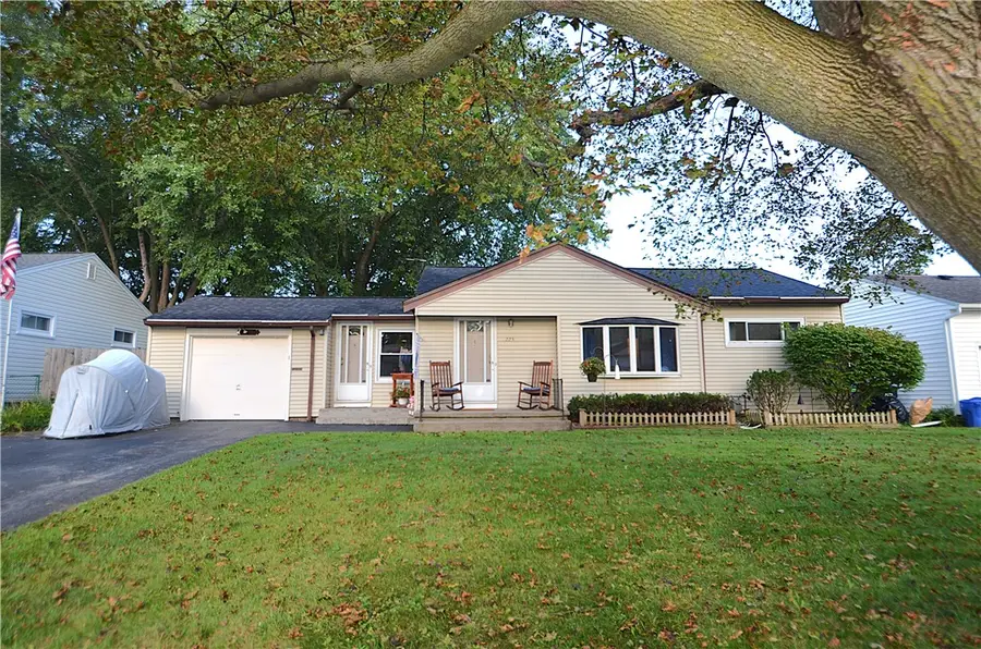 225 Hildegarde Road, Rochester, NY 14626 - #2