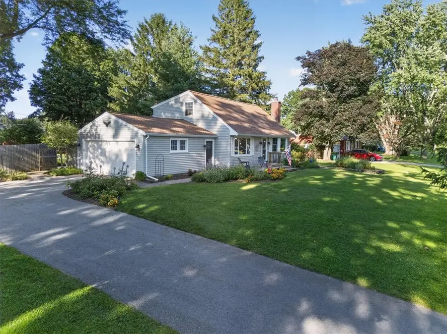 4 Briarwood Lane, Fairport, NY 14450 - #2
