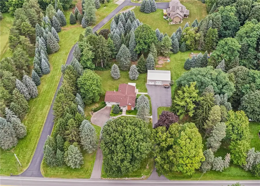 7112 Valentown Rd, Victor, NY 14564 - #2