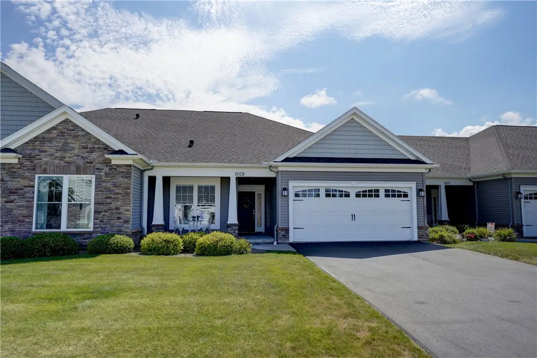 1009 Pathway Ln, Webster, NY 14580 - #1
