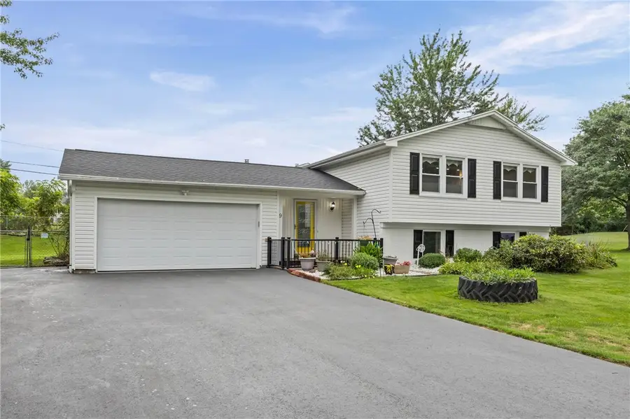 9 Chiswick Circle, Rochester, NY 14624 - #2