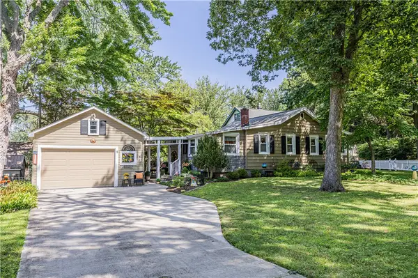 9 Pleasant Avenue, Rochester, NY 14622