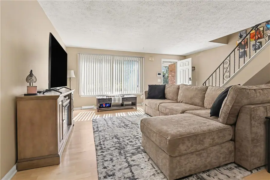 20 Penn Lane, Penfield, NY 14625 - #3