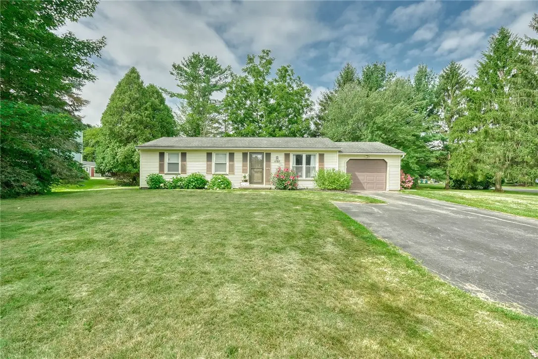 1127 Lake Park Lane, Webster, NY 14580 - #1