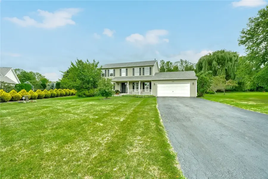 704 Lake View Knolls, Ontario, NY 14519 - #2