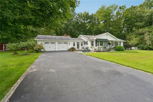 8696 Hopkins Road, Batavia, NY 14020