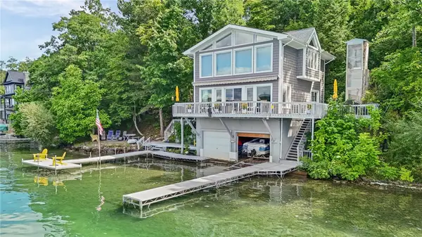 6060 W Bluff Drive, Keuka Park, NY 14478