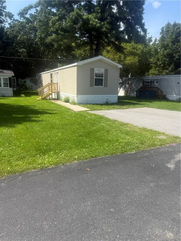16 Tajmahal Park, Avon, NY 14414