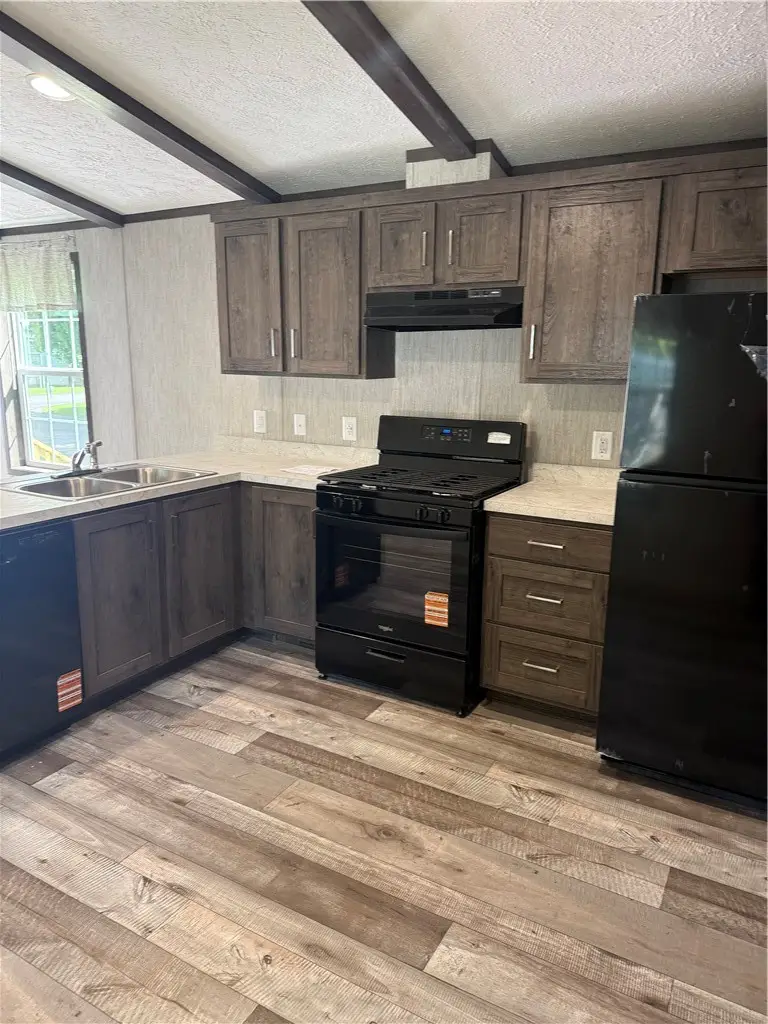 16 Tajmahal Park, Avon, NY 14414 - #2