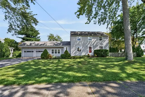 6 Paladine Road, Rochester, NY 14617