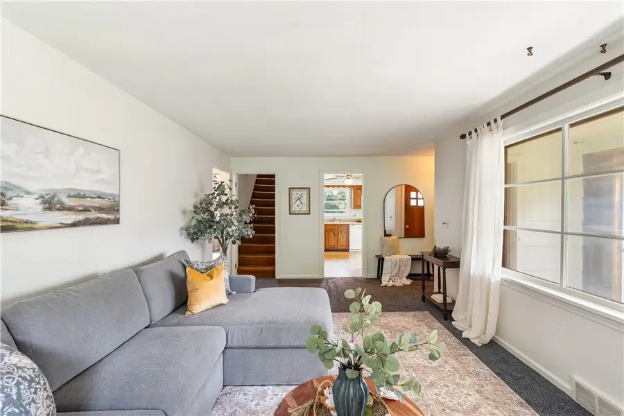 480 Pineview Drive, Webster, NY 14580 - #3