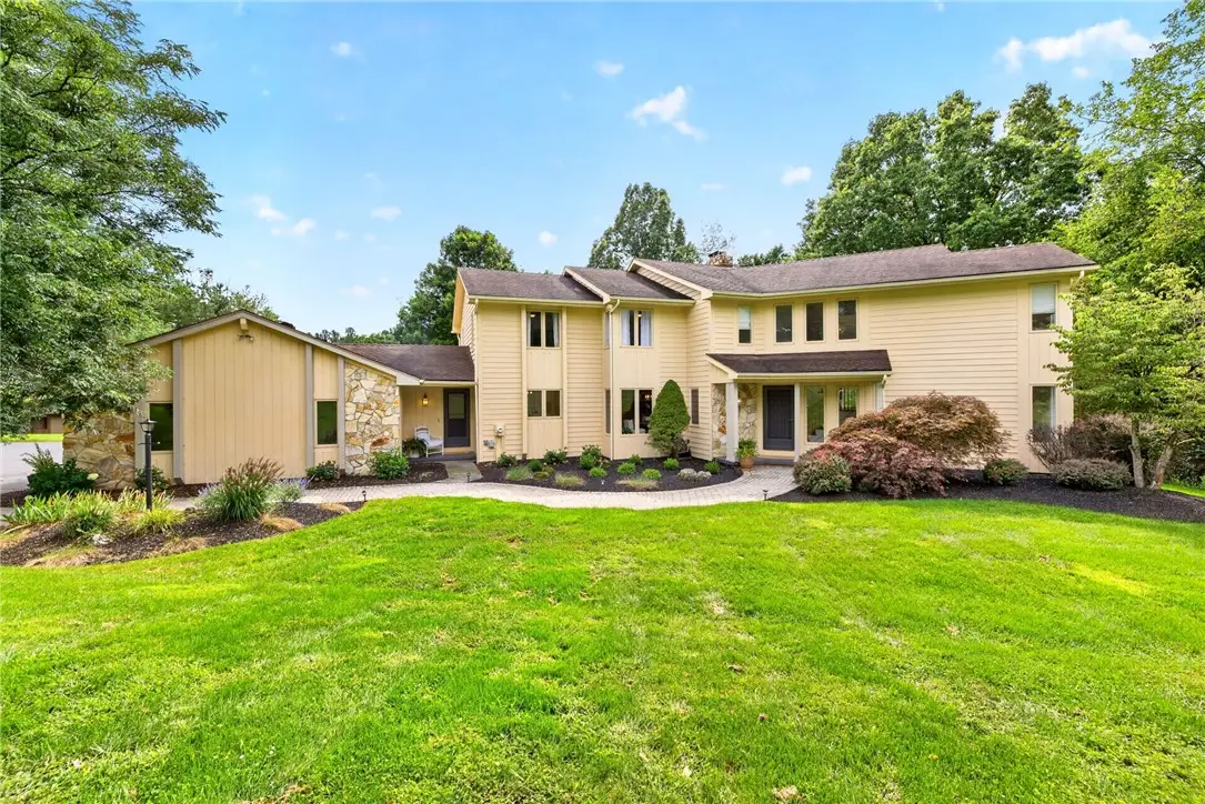 11 Pondview Drive, Pittsford, NY 14534 - #1
