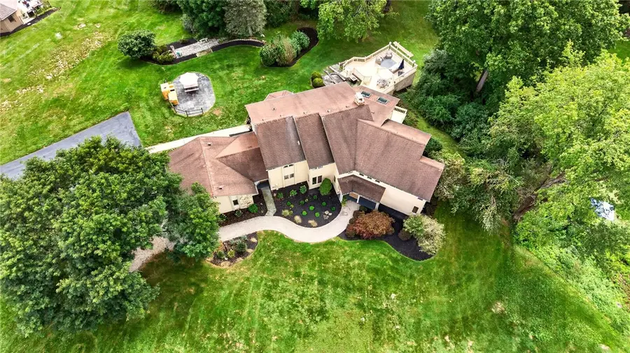 11 Pondview Drive, Pittsford, NY 14534 - #3