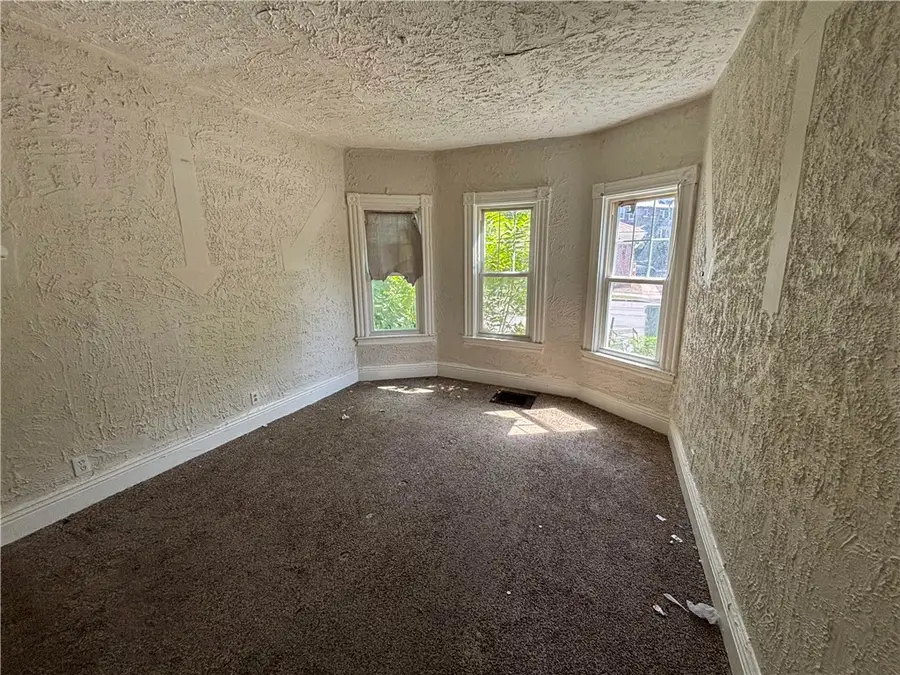 933 Jefferson Avenue, Rochester, NY 14611 - #2