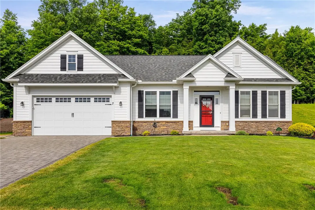 7 Rothbury Circle, Victor, NY 14564 - #1
