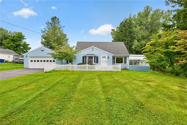 1070 Shoemaker Road, Webster, NY 14580