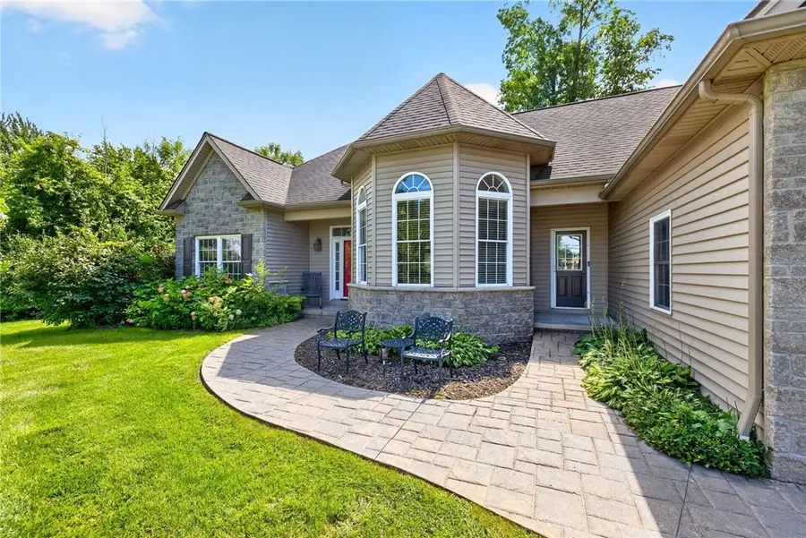898 Lothario Circle, Webster, NY 14580 - #2