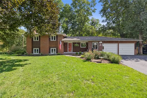21 Cottonwood Lane, Pittsford, NY 14534