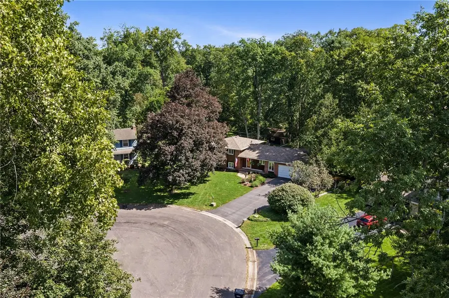 21 Cottonwood Lane, Pittsford, NY 14534 - #3