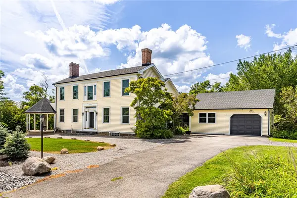 10230 S Street Road, Le Roy, NY 14482