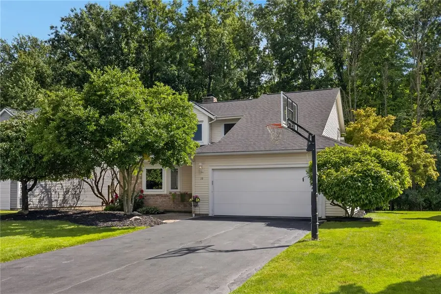 19 Old Winding Lane, Fairport, NY 14450 - #2